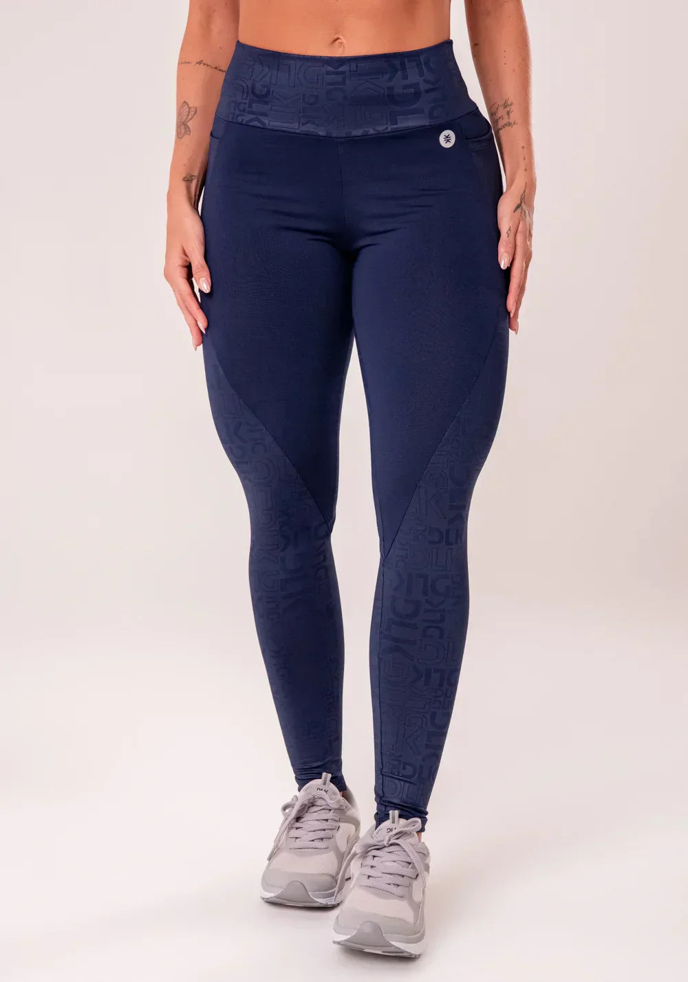 Conjunto Legging + Top fitness feminino azul marinho com cava americana logomania reflections