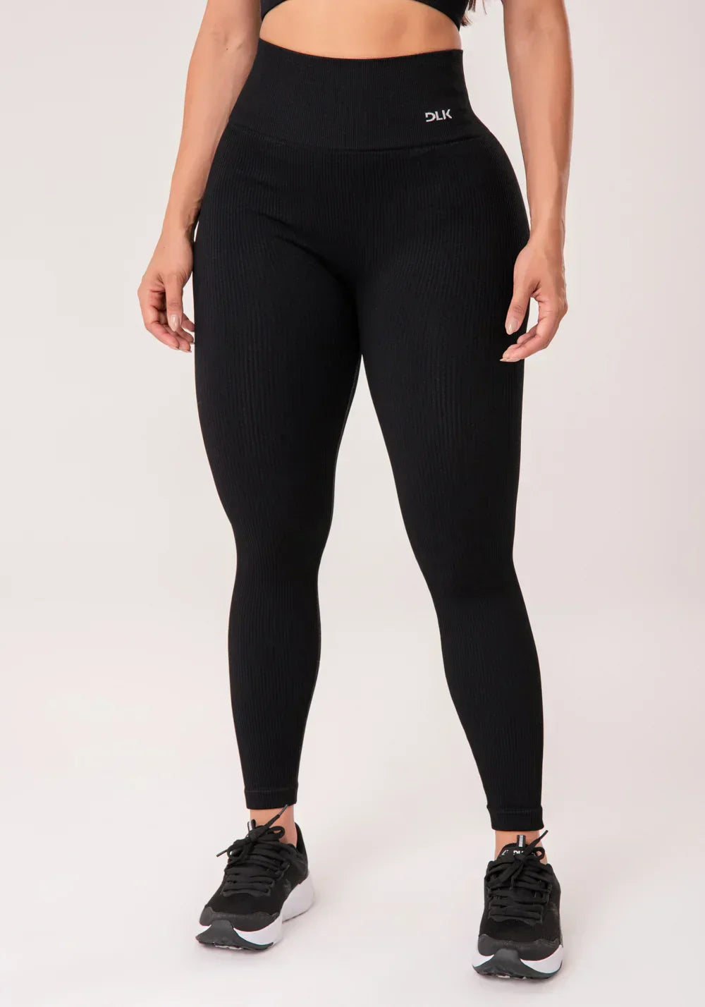 Conjunto Legging + Top fitness feminino um ombro só preto canelado com bojo seamless+