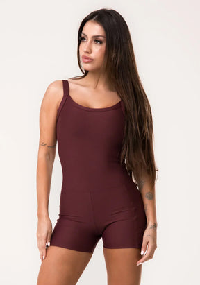 Macaquinho fitness feminino vinho com bolsos aura